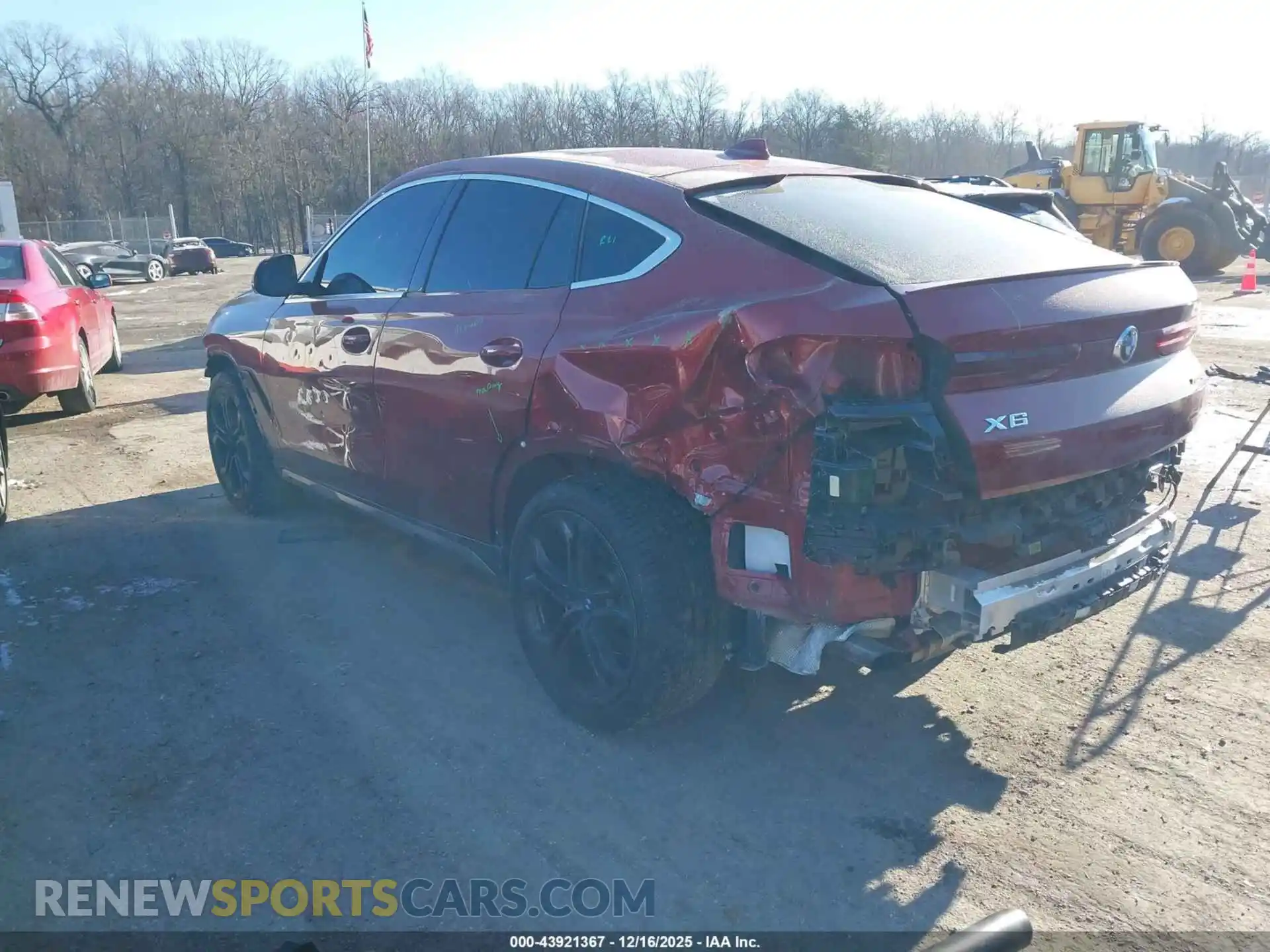 3 Photograph of a damaged car 5UXCY6C07M9E34441 BMW X6 2021