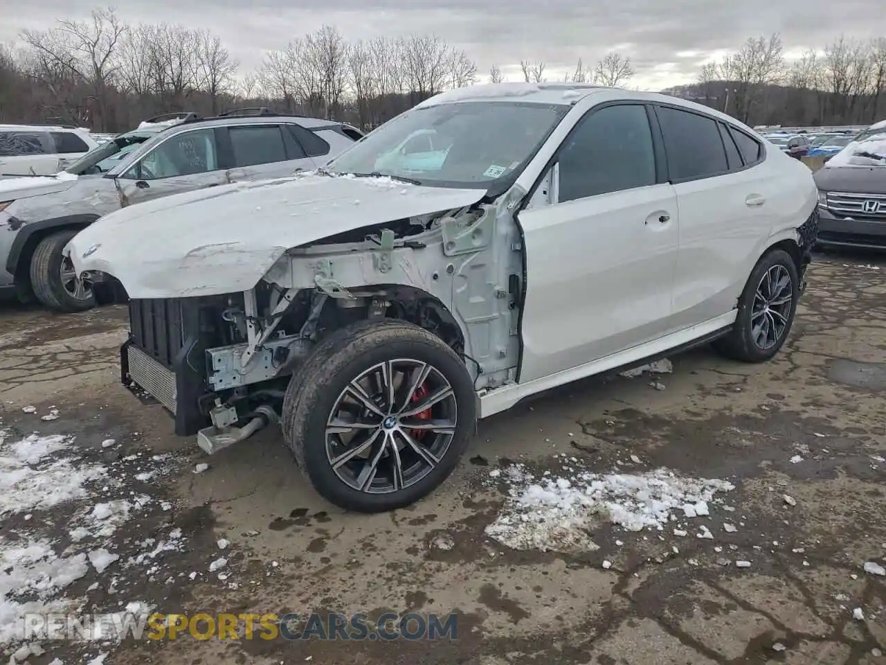 1 Photograph of a damaged car 5UXCY6C07M9F84050 BMW X6 2021