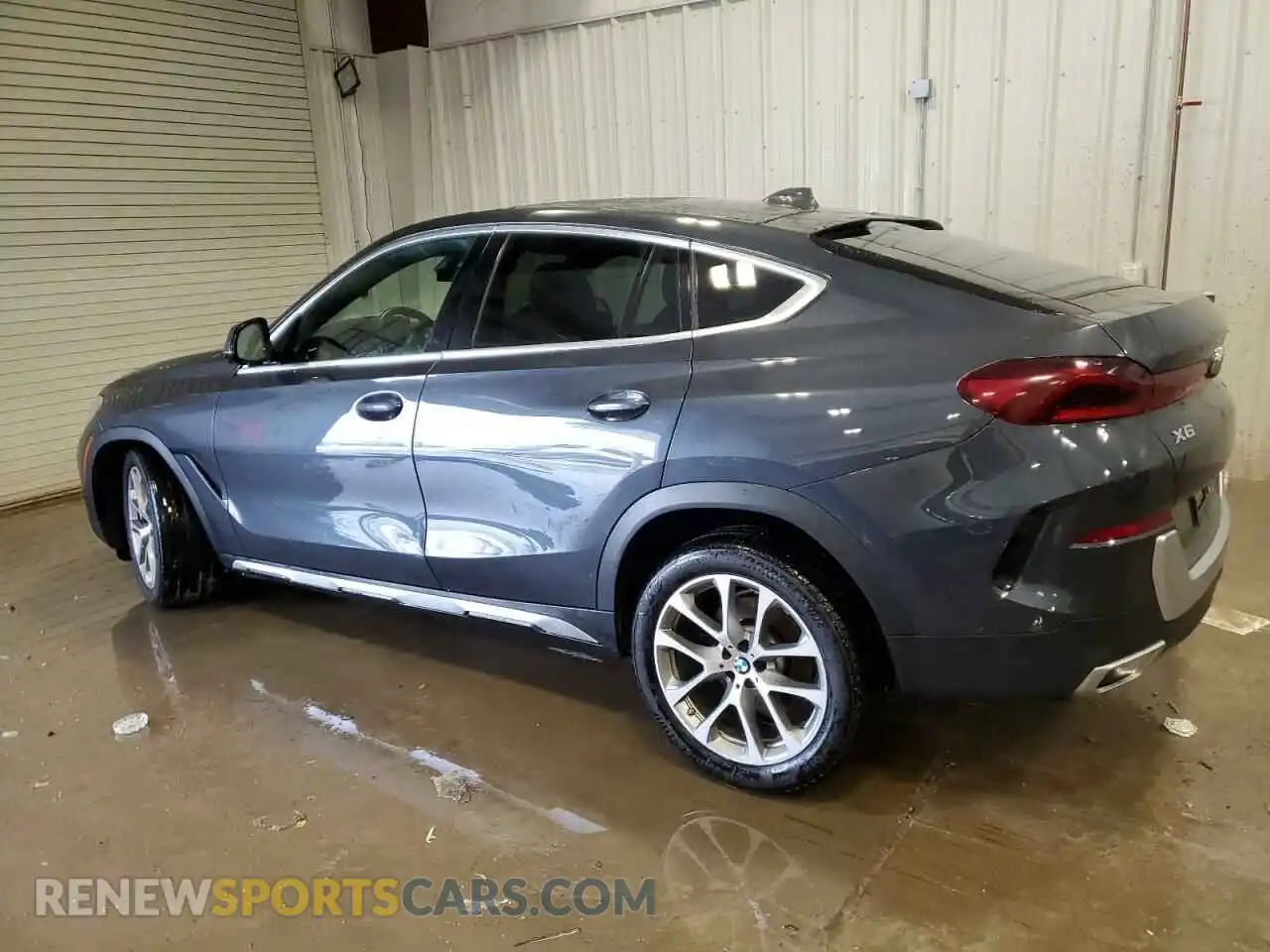 2 Photograph of a damaged car 5UXCY6C07M9G36292 BMW X6 2021