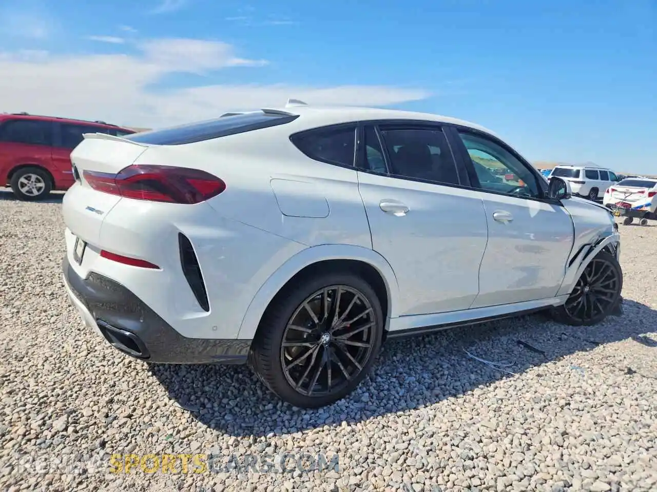 3 Photograph of a damaged car 5UXCY6C08M9F67161 BMW X6 2021