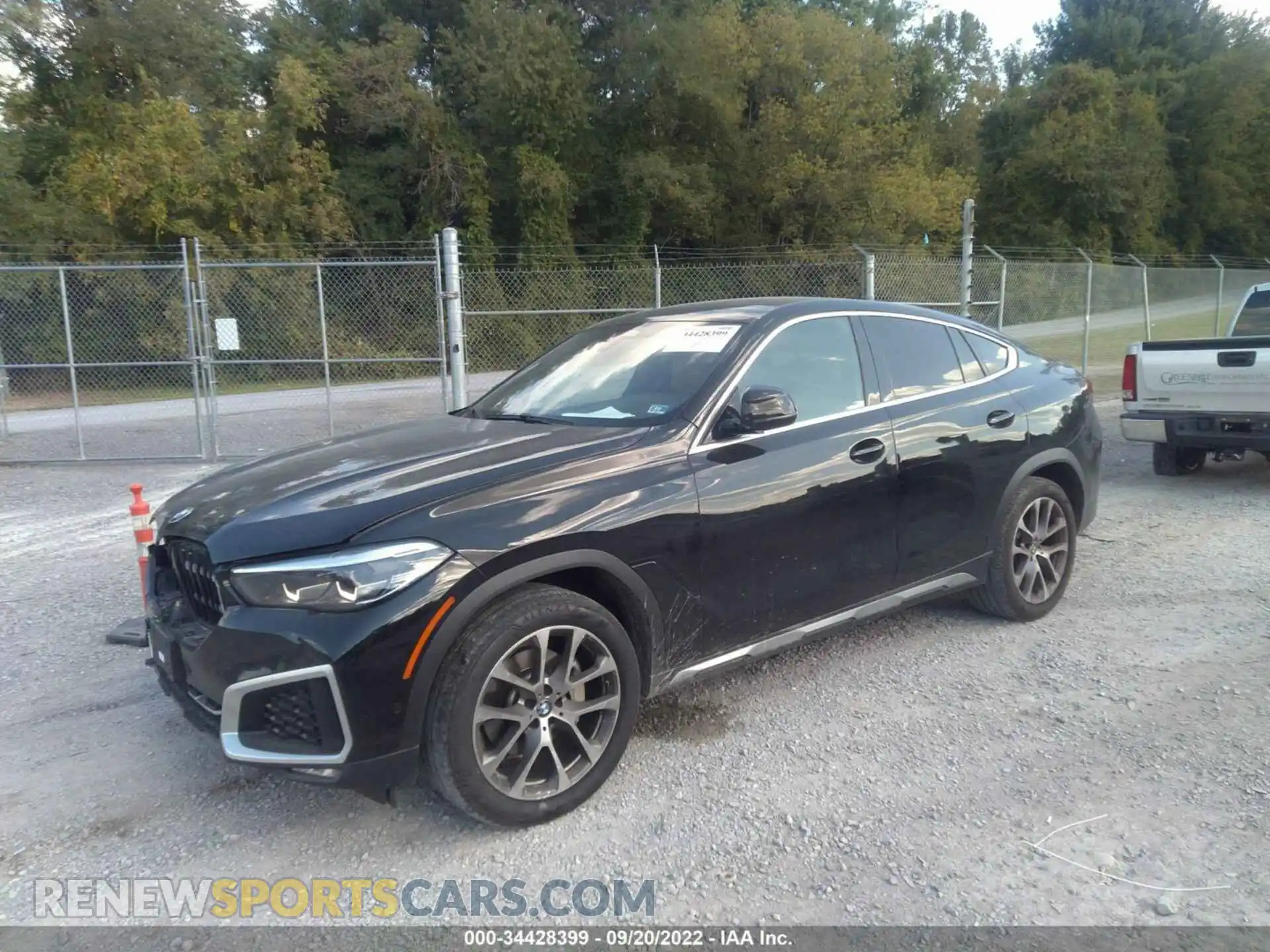 2 Photograph of a damaged car 5UXCY6C0XM9E23210 BMW X6 2021