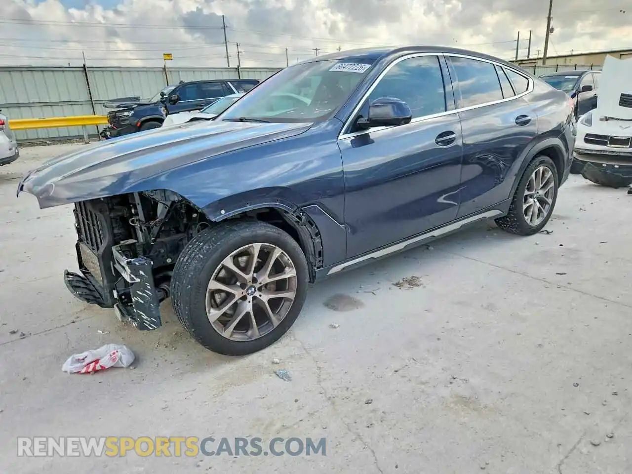 1 Фотография поврежденного автомобиля 5UXCY6C0XM9H41702 BMW X6 2021