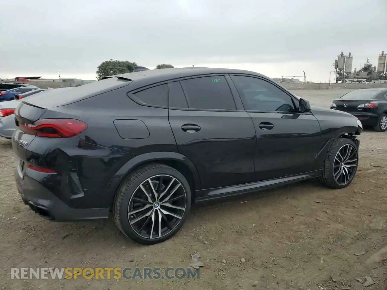 3 Photograph of a damaged car 5UXCY8C00M9E98039 BMW X6 2021