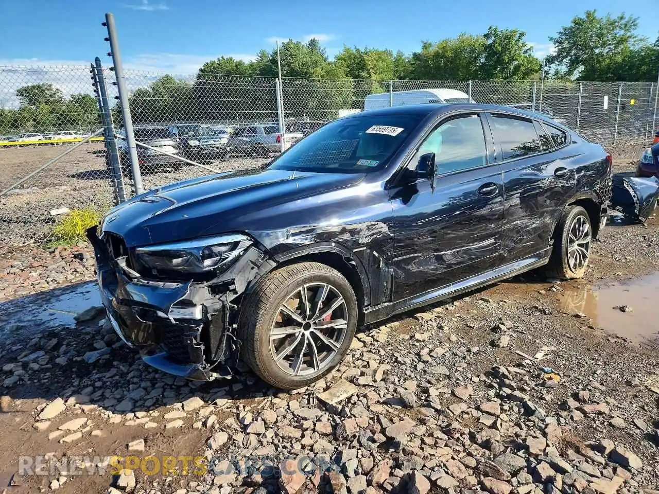 1 Photograph of a damaged car 5UXCY8C01M9G44495 BMW X6 2021