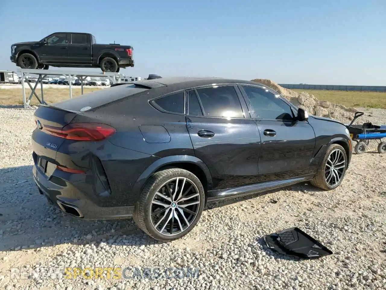 3 Photograph of a damaged car 5UXCY8C01M9H04808 BMW X6 2021