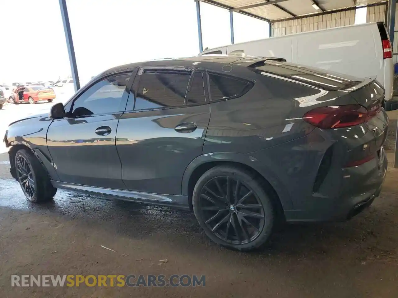 2 Photograph of a damaged car 5UXCY8C04M9H56319 BMW X6 2021