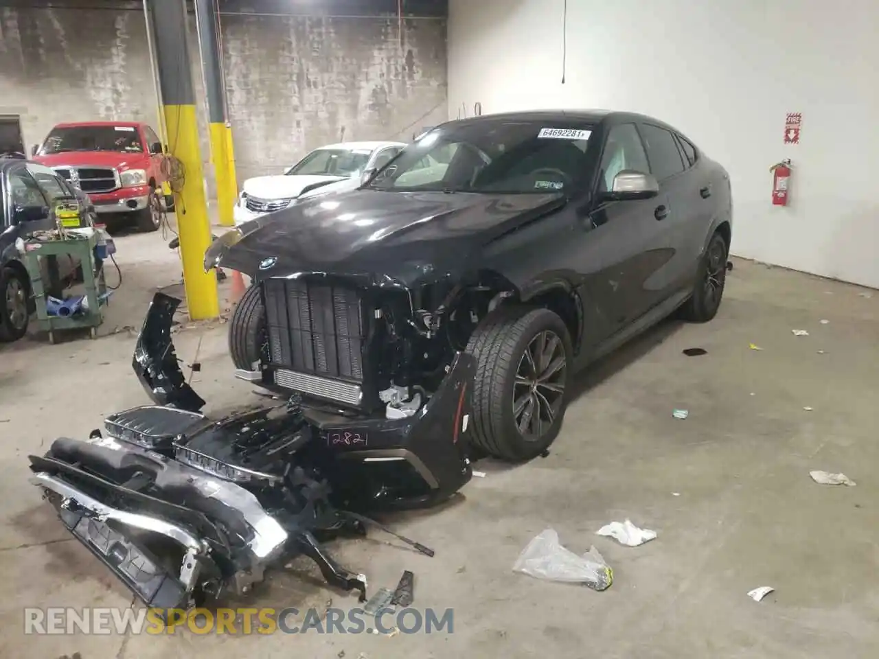 2 Photograph of a damaged car 5UXCY8C05M9H56667 BMW X6 2021