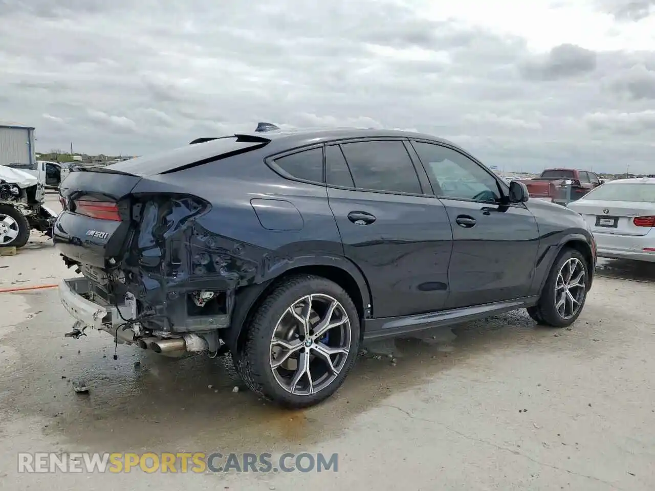 3 Photograph of a damaged car 5UXCY8C07M9H34783 BMW X6 2021