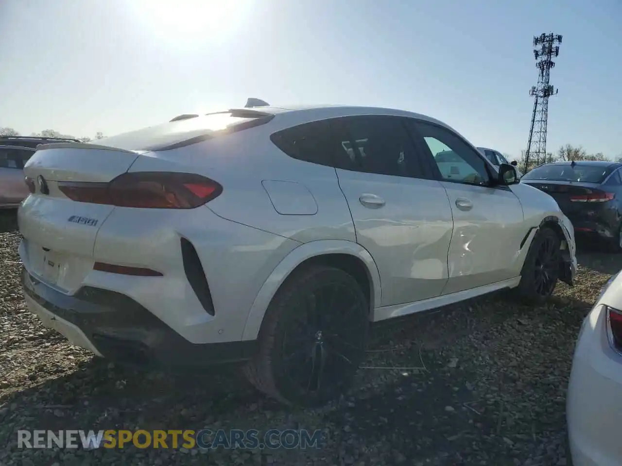 3 Photograph of a damaged car 5UXCY8C08M9E79190 BMW X6 2021