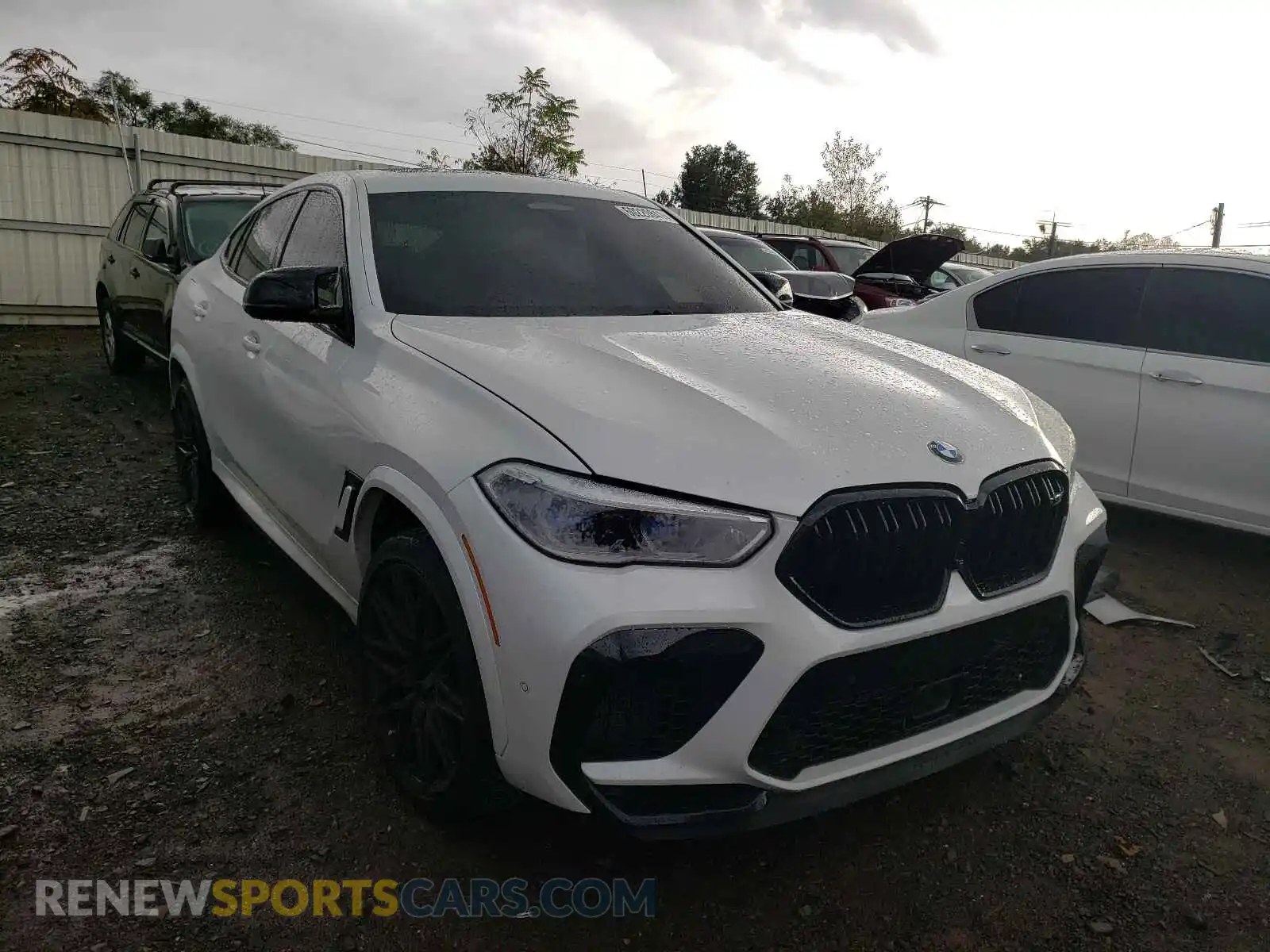 1 Photograph of a damaged car 5YMCY0C01M9E12327 BMW X6 2021