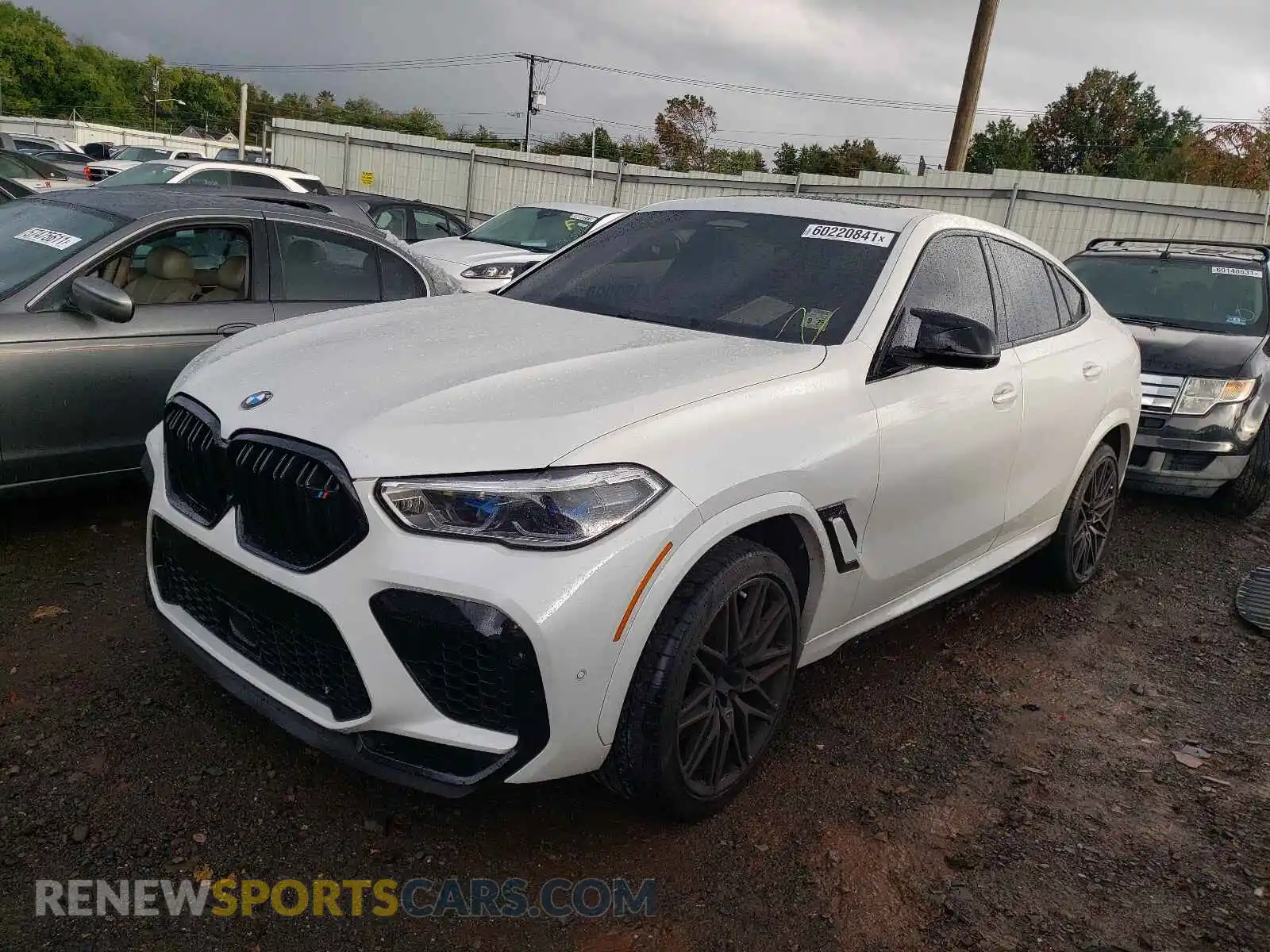 2 Photograph of a damaged car 5YMCY0C01M9E12327 BMW X6 2021