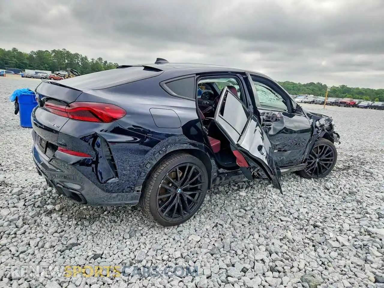3 Photograph of a damaged car 5UXCY6C00N9L56406 BMW X6 2022