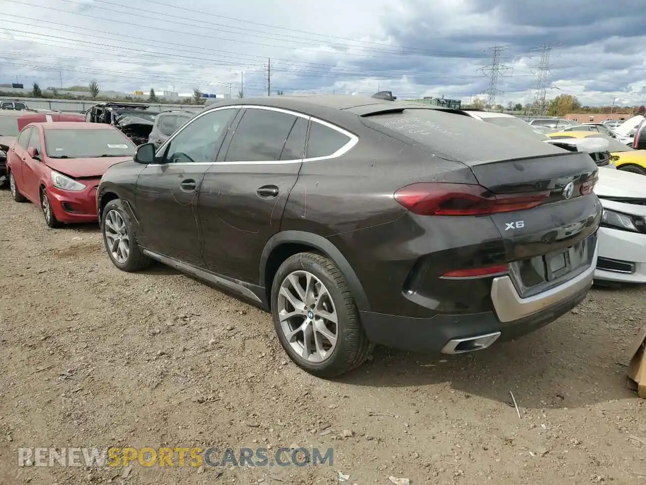 2 Photograph of a damaged car 5UXCY6C01N9K11052 BMW X6 2022