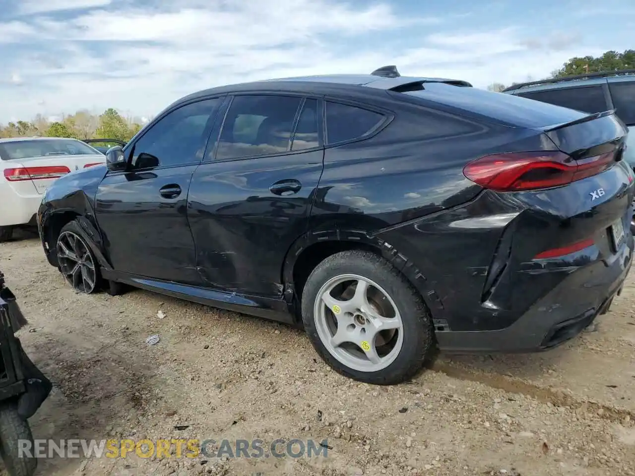 2 fotografías del automóvil dañado 5UXCY6C01N9K49185 BMW X6 2022