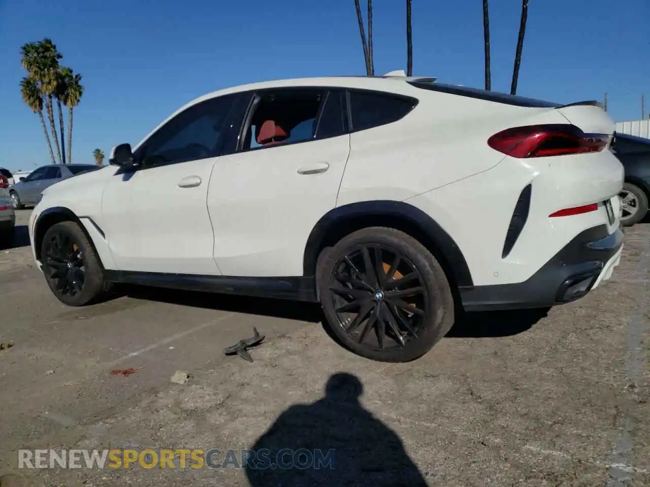 2 fotografías del automóvil dañado 5UXCY6C01N9L10728 BMW X6 2022