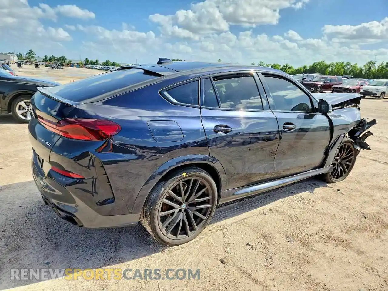 3 Photograph of a damaged car 5UXCY6C01N9L58858 BMW X6 2022
