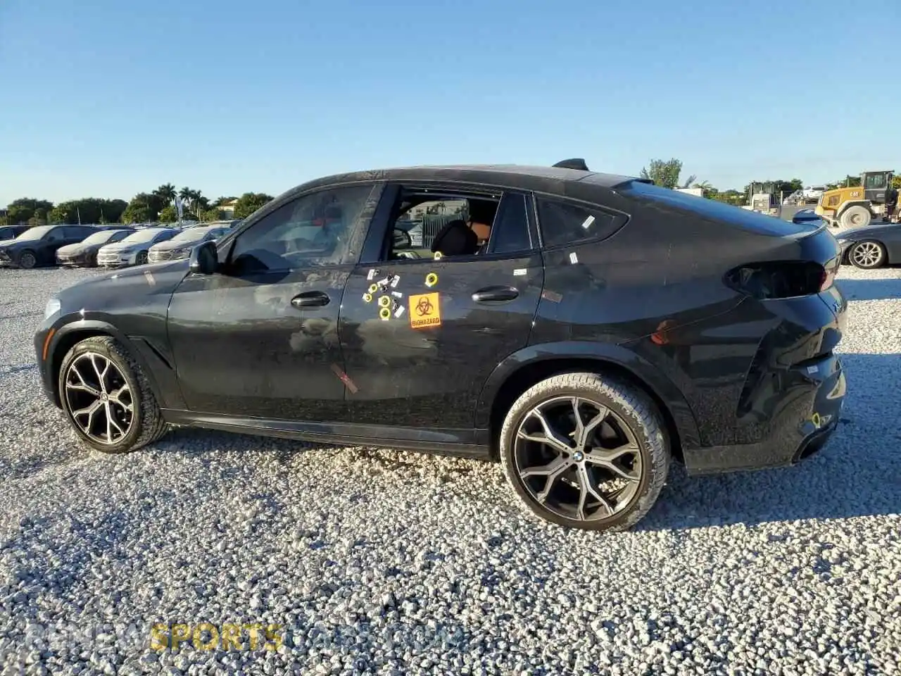 2 fotografías del automóvil dañado 5UXCY6C02N9L15274 BMW X6 2022