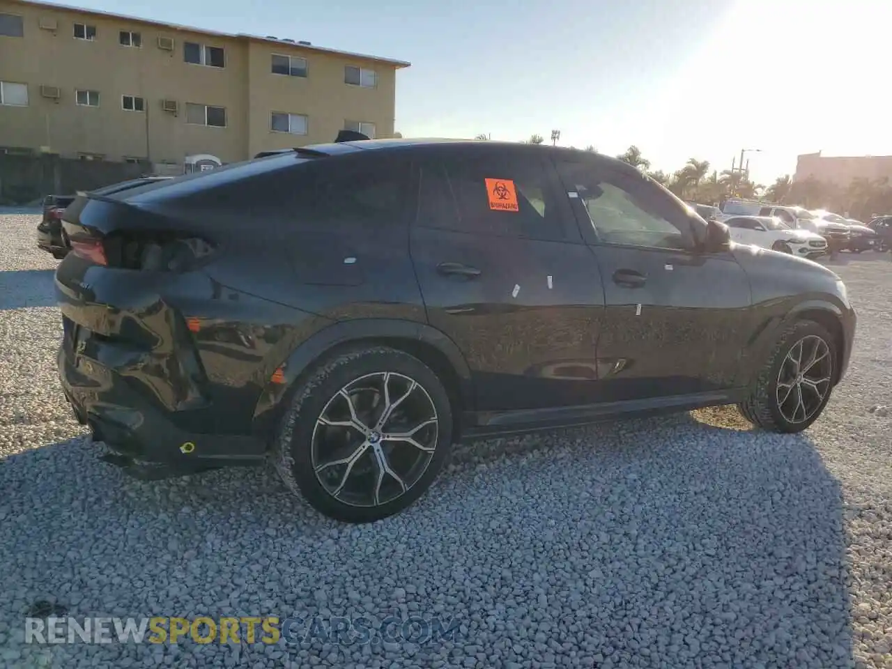 3 fotografías del automóvil dañado 5UXCY6C02N9L15274 BMW X6 2022