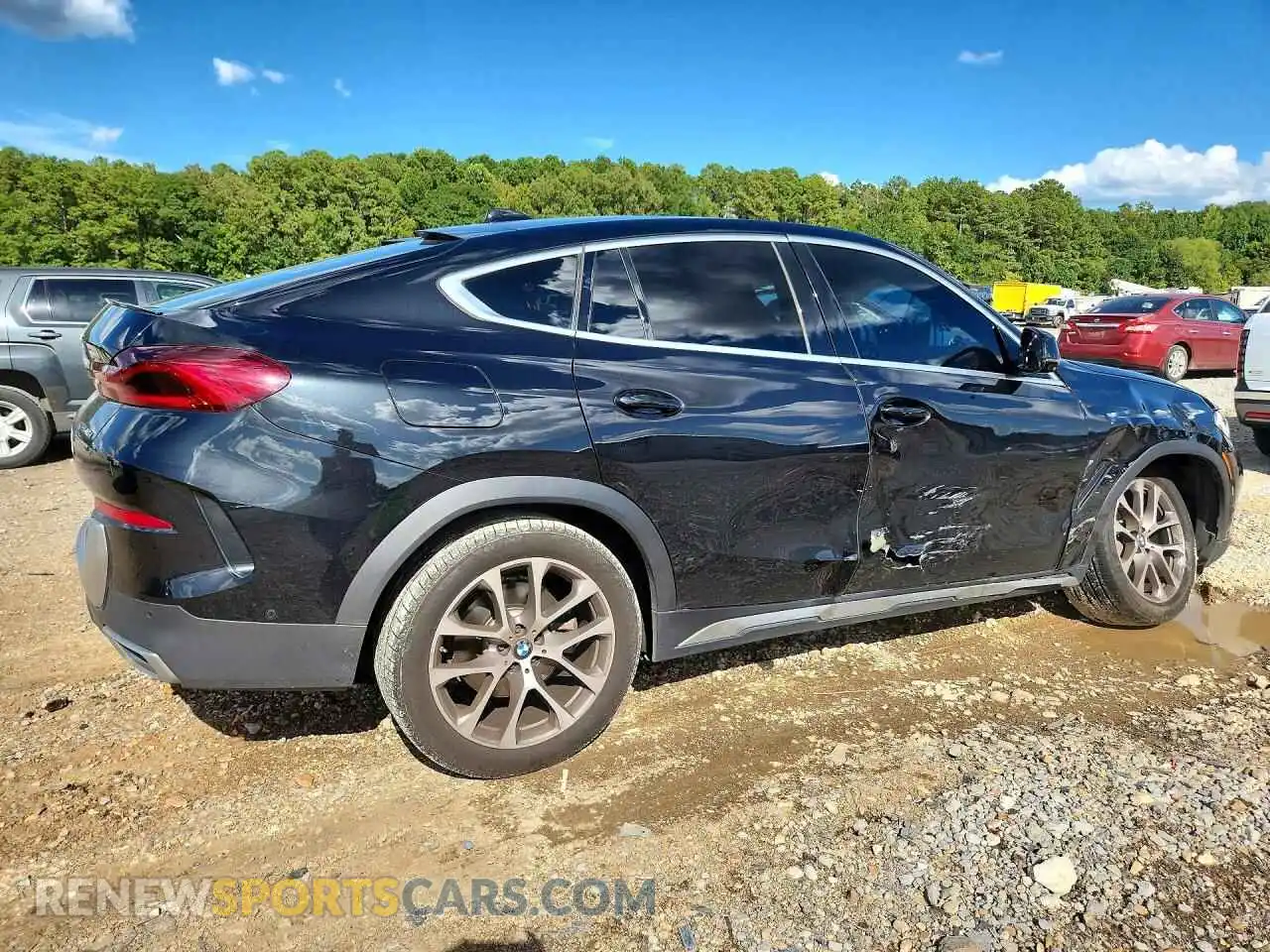 3 Photograph of a damaged car 5UXCY6C04N9L06978 BMW X6 2022