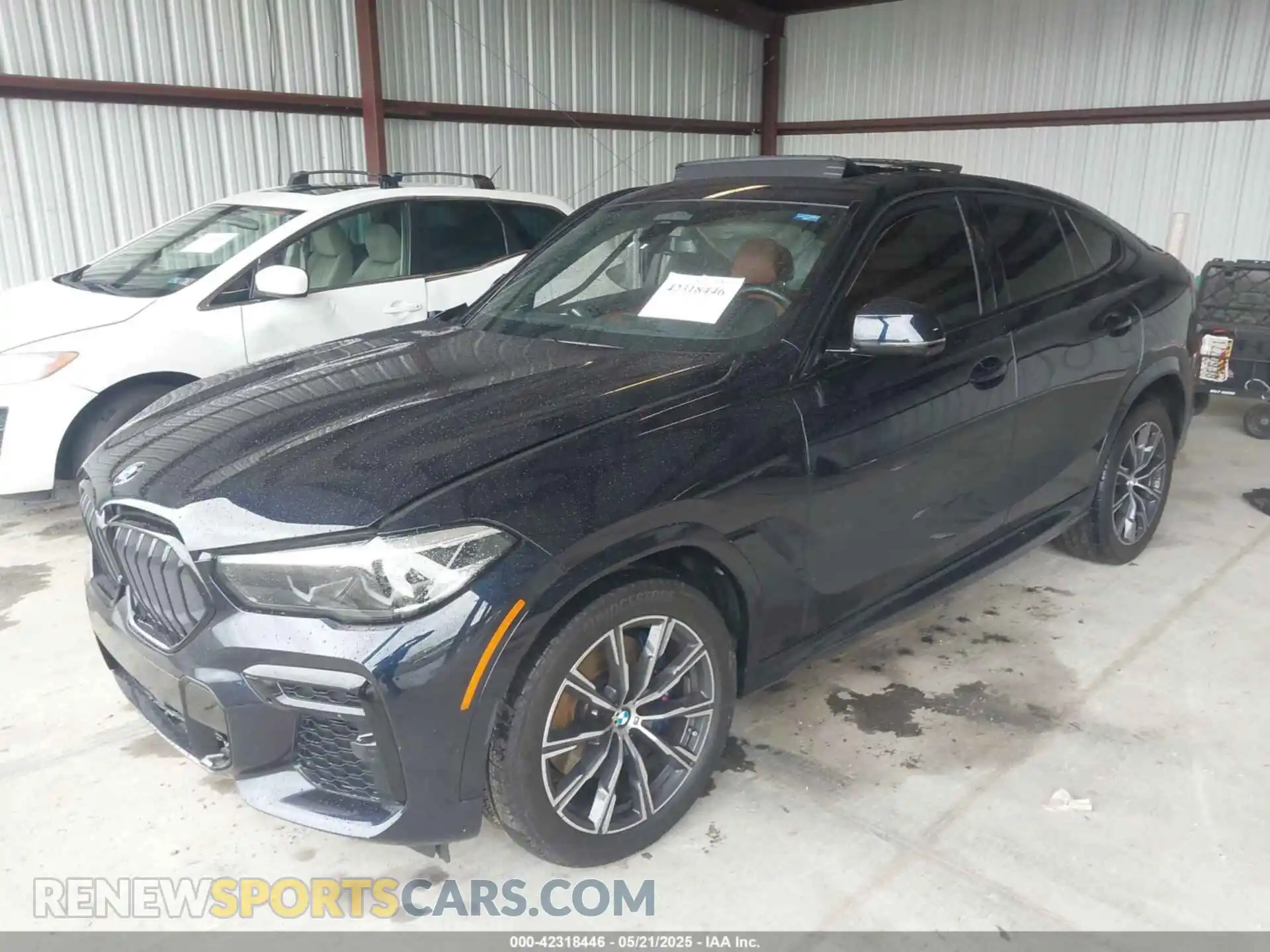 2 Photograph of a damaged car 5UXCY6C06N9K29045 BMW X6 2022