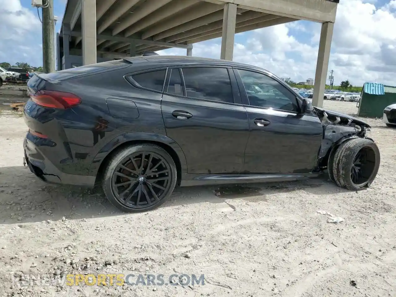 3 Photograph of a damaged car 5UXCY6C07N9L54152 BMW X6 2022