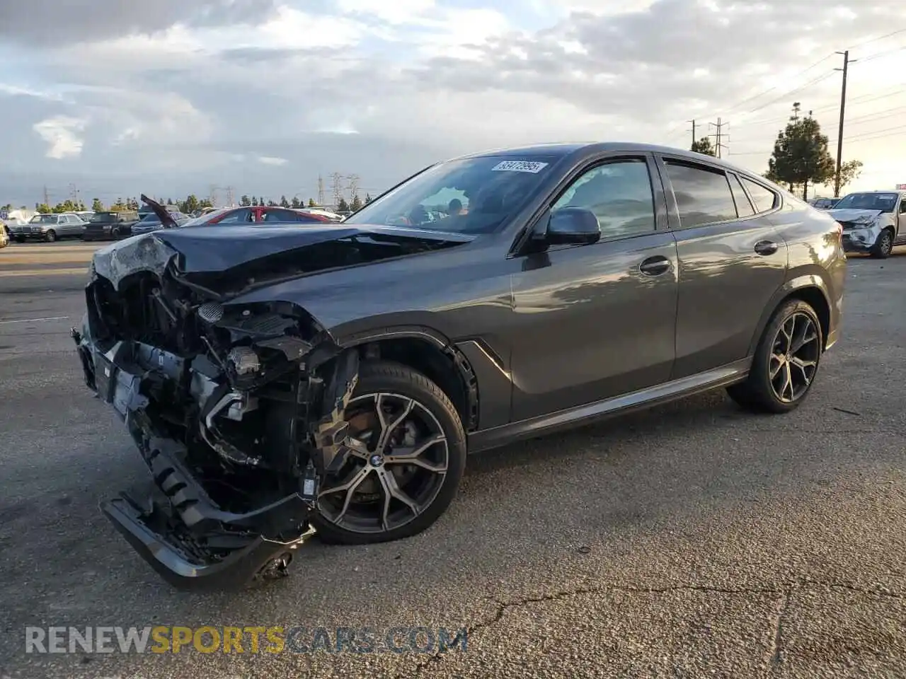 1 Photograph of a damaged car 5UXCY6C08N9L93882 BMW X6 2022