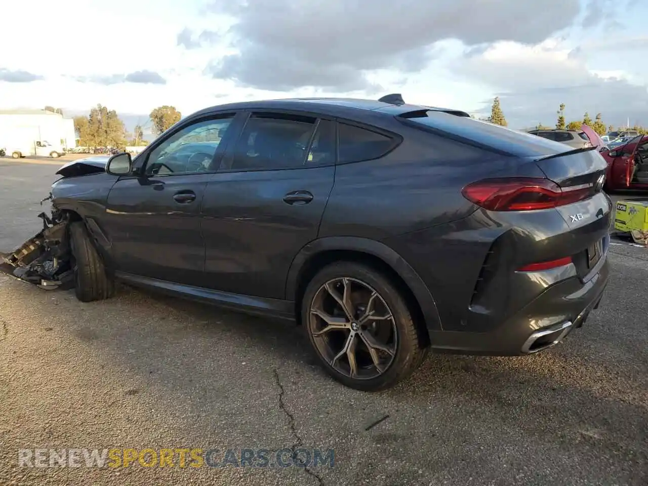 2 Photograph of a damaged car 5UXCY6C08N9L93882 BMW X6 2022