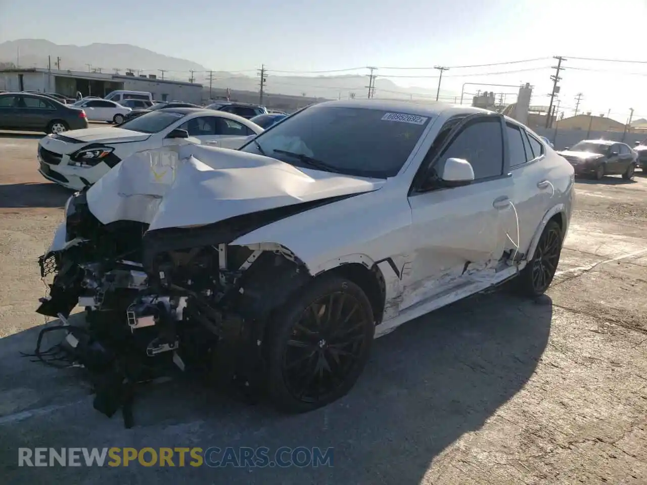 2 Photograph of a damaged car 5UXCY8C01N9J14882 BMW X6 2022