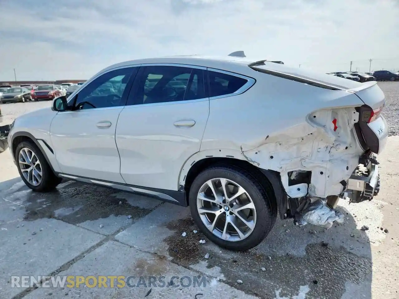 2 Photograph of a damaged car 5UXCY6C00P9N44197 BMW X6 2023