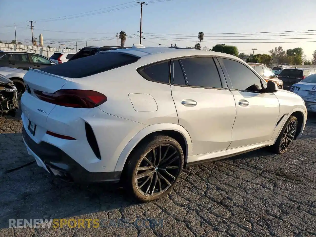 3 fotografías del automóvil dañado 5UXCY6C00P9P28331 BMW X6 2023