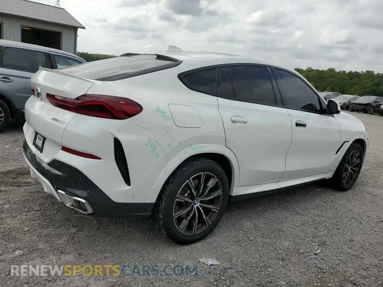 3 Photograph of a damaged car 5UXCY6C01P9R85014 BMW X6 2023