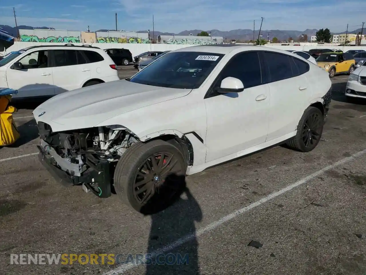 1 Photograph of a damaged car 5UXCY6C02P9P43834 BMW X6 2023