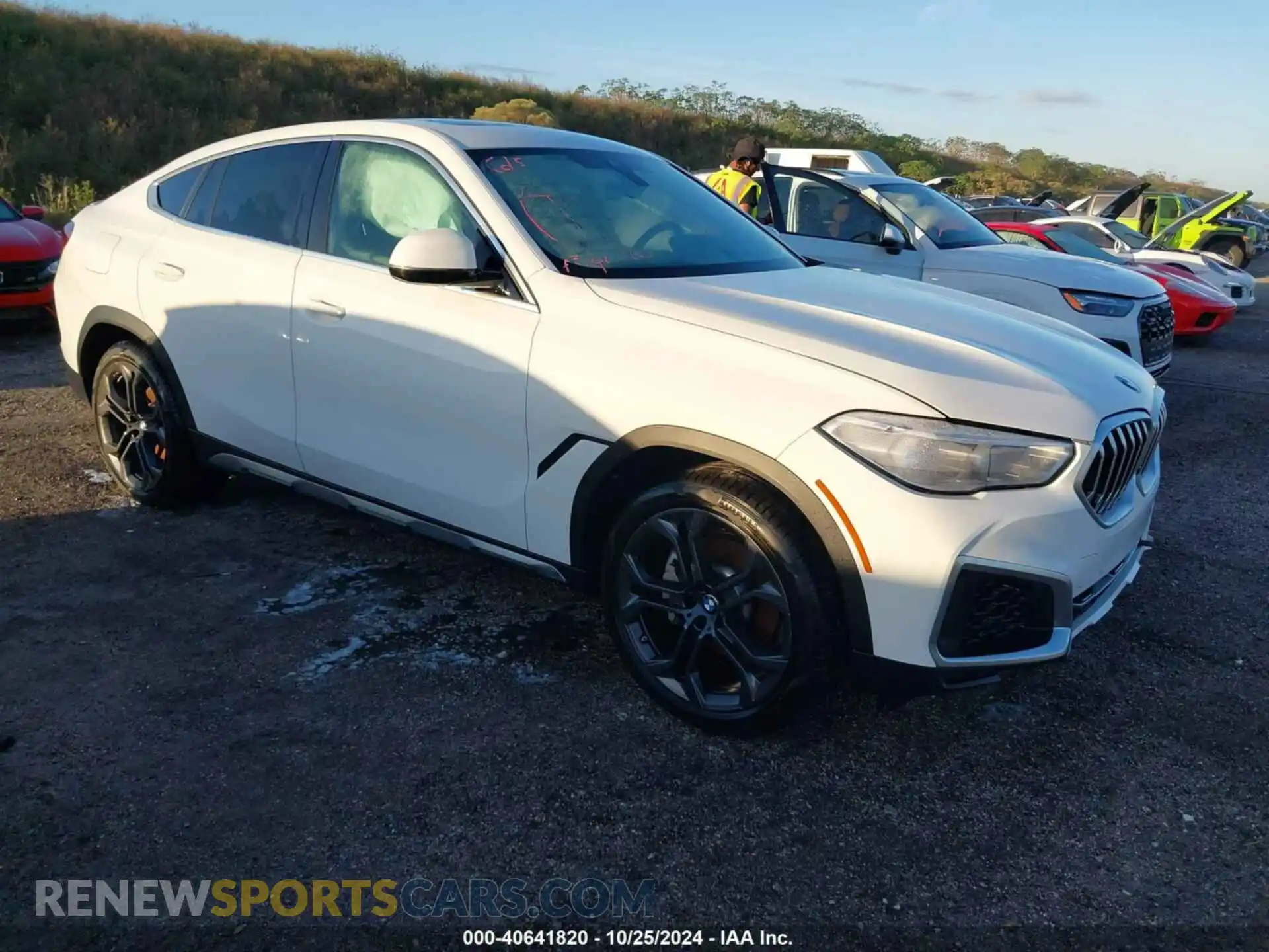 1 Photograph of a damaged car 5UXCY6C02P9R20642 BMW X6 2023