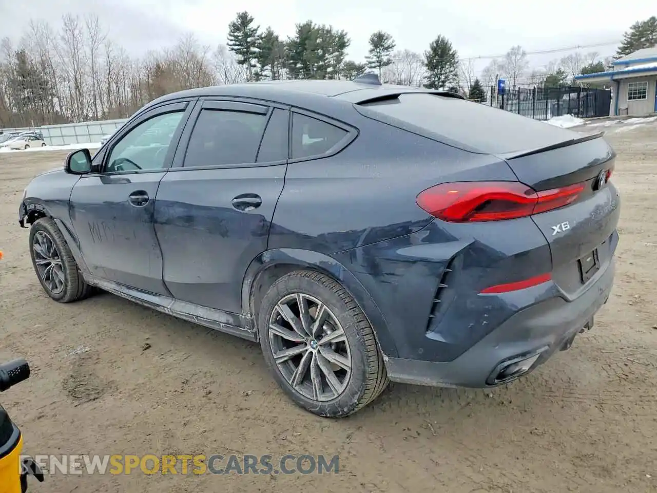 2 Photograph of a damaged car 5UXCY6C02P9R45119 BMW X6 2023
