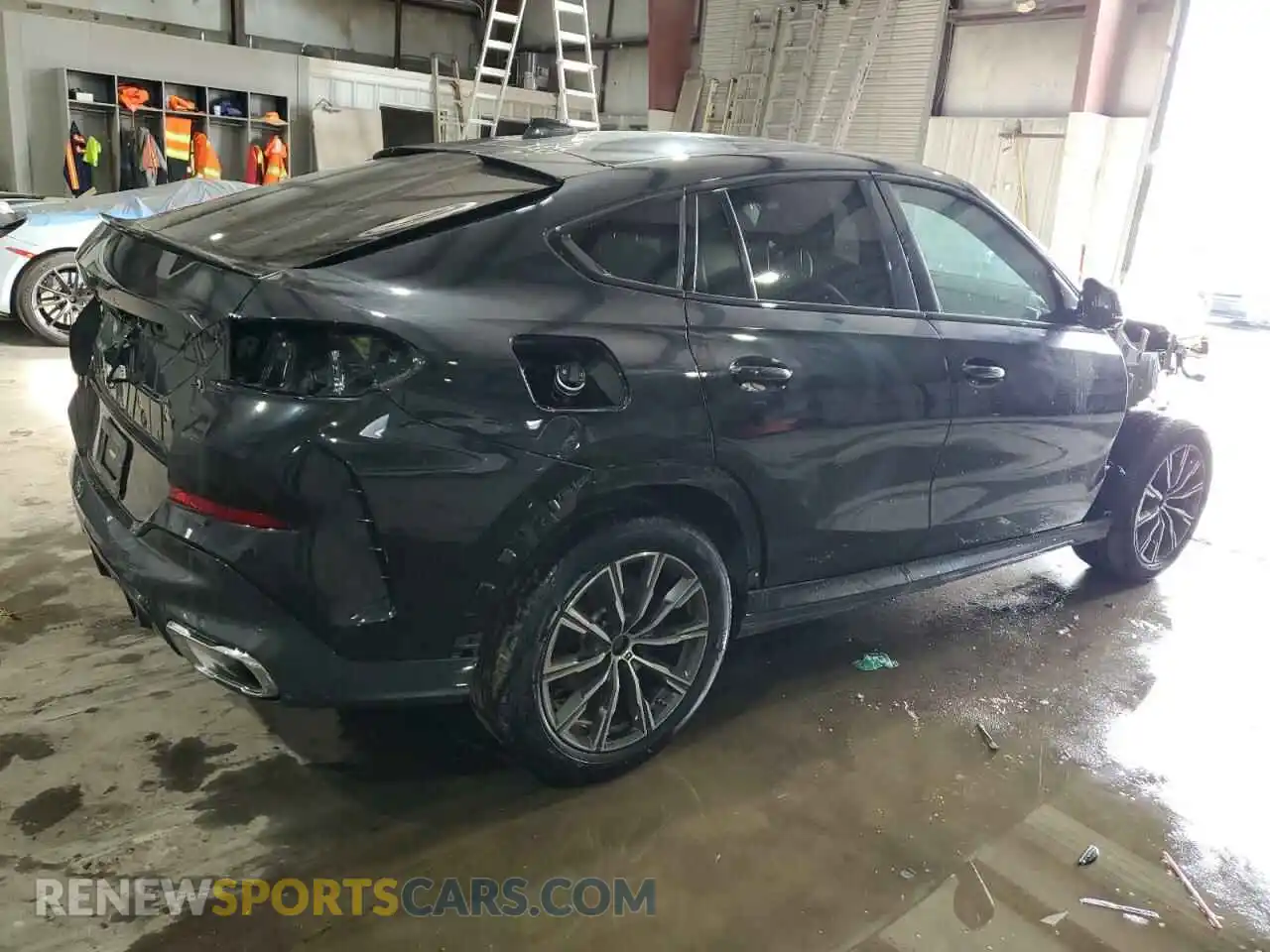 3 Photograph of a damaged car 5UXCY6C03P9N53850 BMW X6 2023