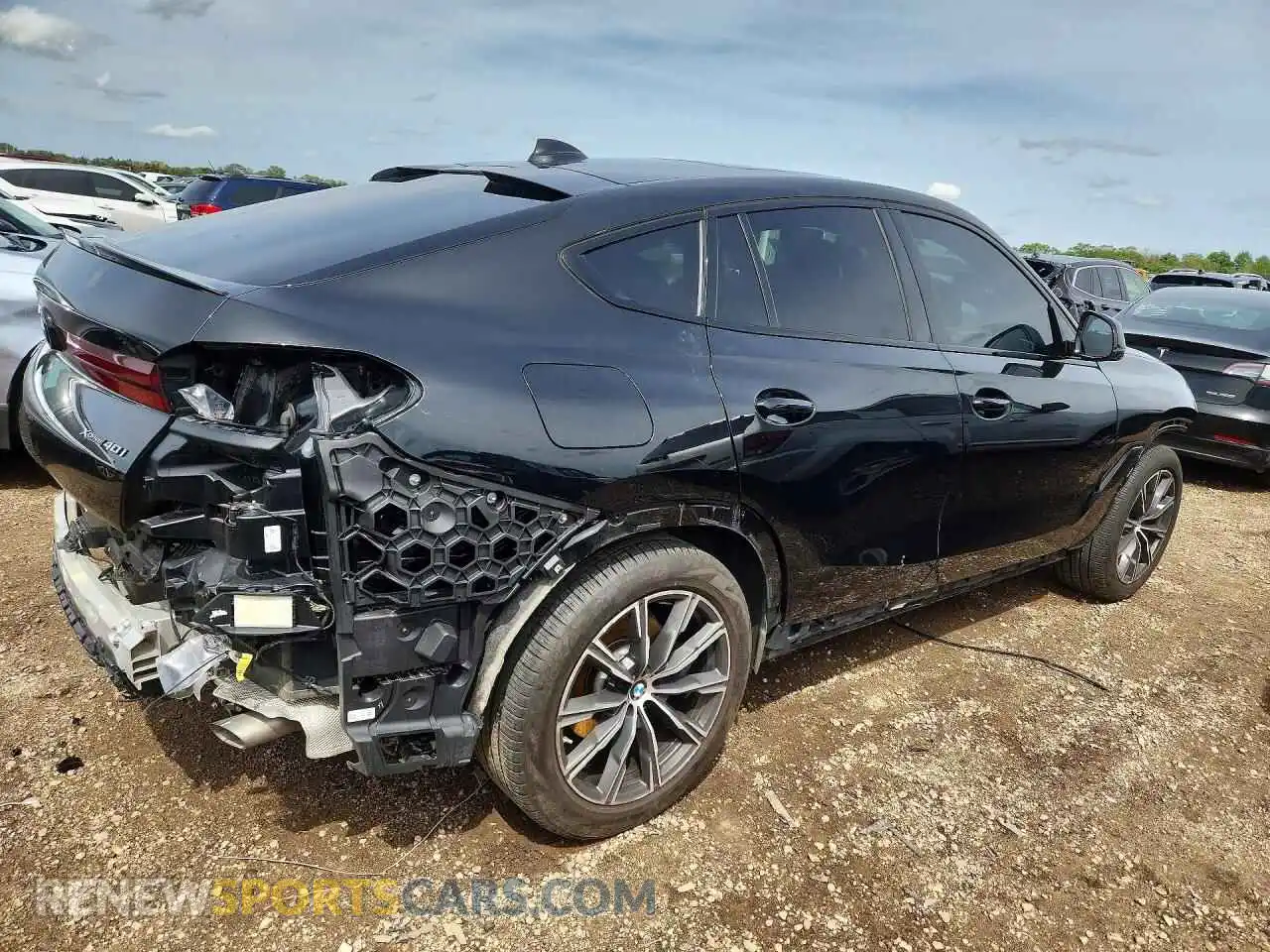 3 Photograph of a damaged car 5UXCY6C03P9P95750 BMW X6 2023
