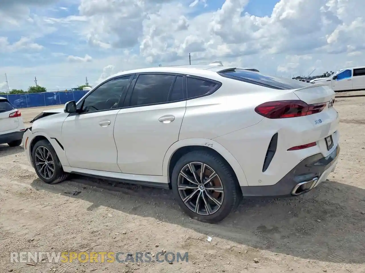 2 fotografías del automóvil dañado 5UXCY6C03P9R95351 BMW X6 2023