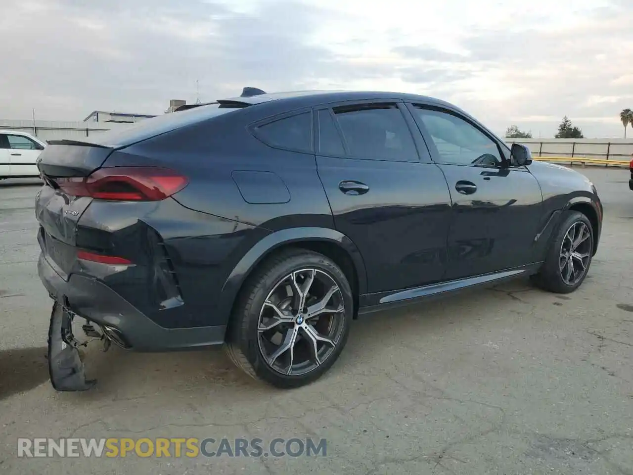 3 Photograph of a damaged car 5UXCY6C04P9R37846 BMW X6 2023