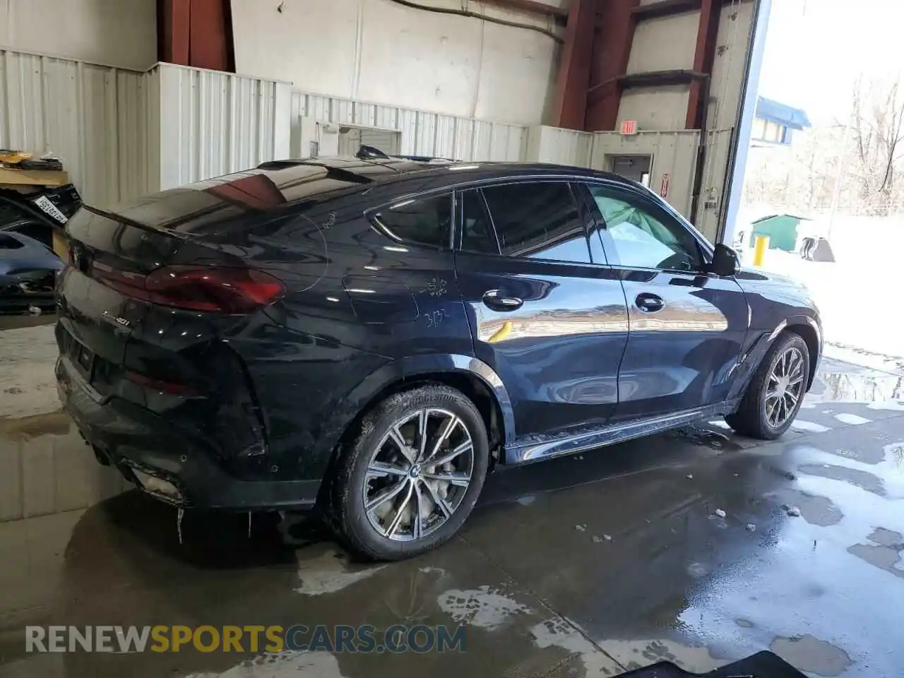 3 Photograph of a damaged car 5UXCY6C05P9R93634 BMW X6 2023