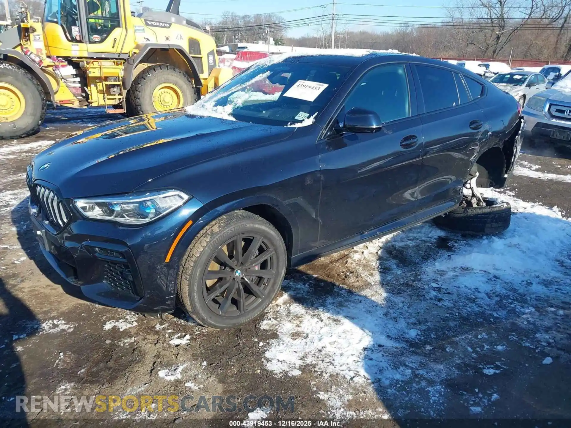 2 Photograph of a damaged car 5UXCY6C06P9P90638 BMW X6 2023
