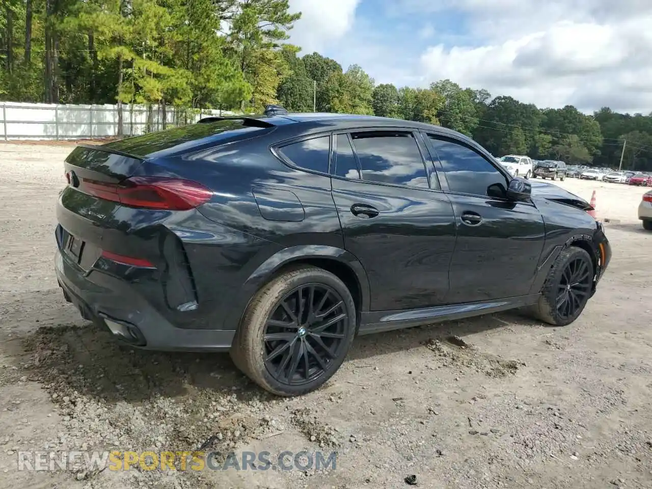 3 Photograph of a damaged car 5UXCY6C07P9N99665 BMW X6 2023