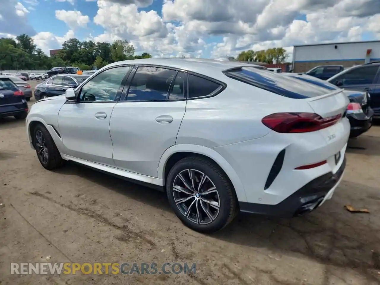 2 Photograph of a damaged car 5UXCY6C07P9S07901 BMW X6 2023