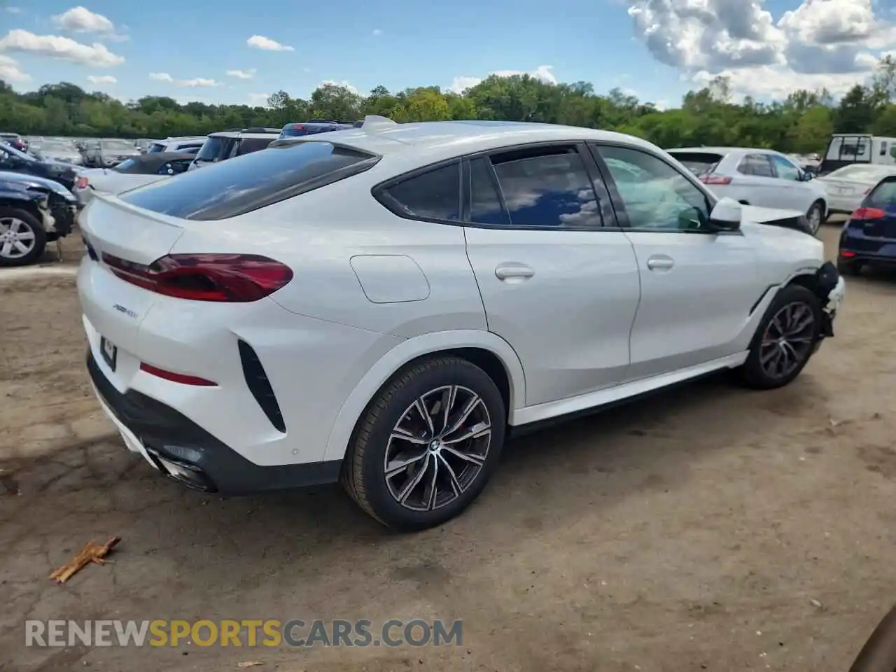 3 Photograph of a damaged car 5UXCY6C07P9S07901 BMW X6 2023