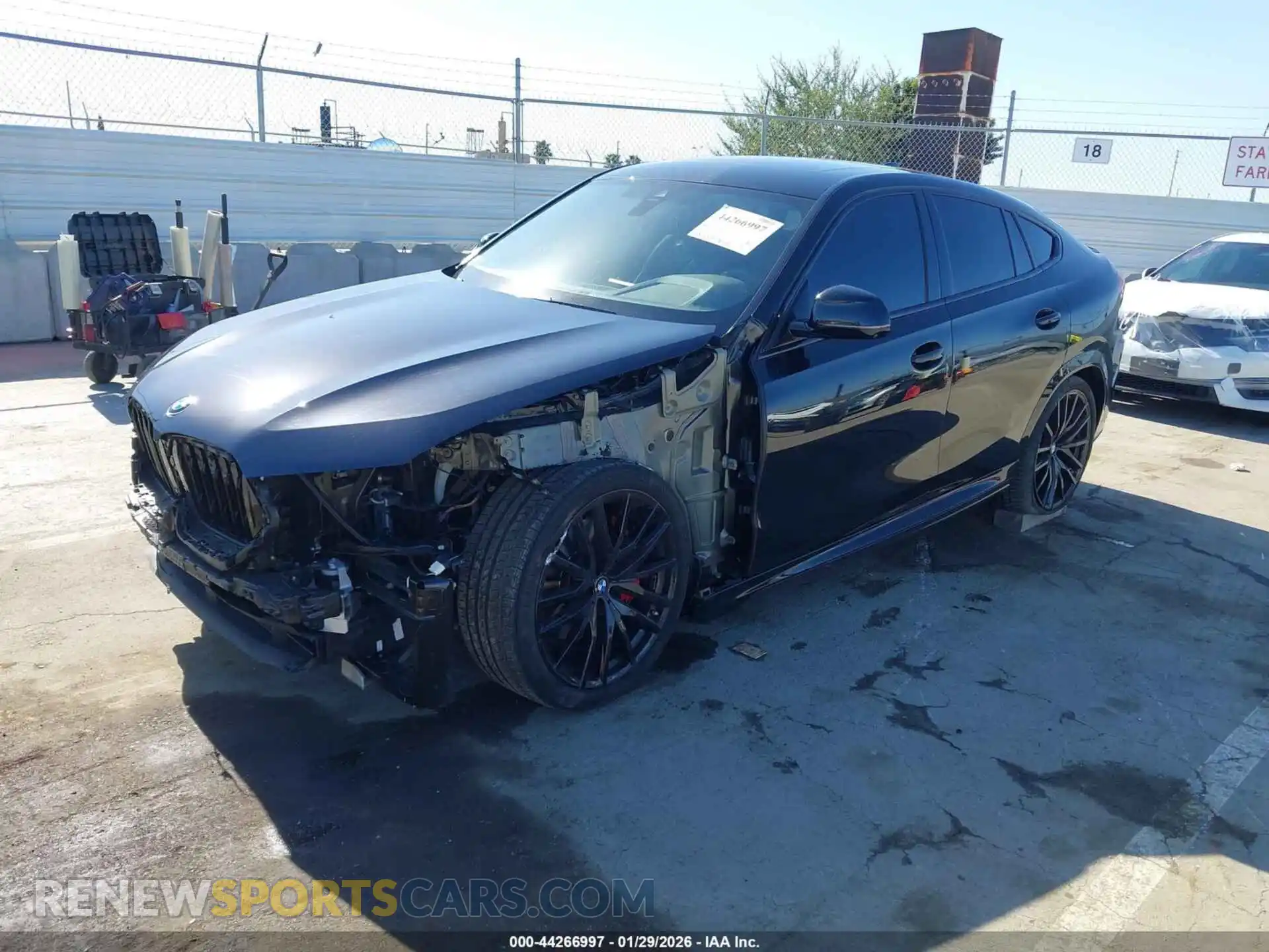 2 Photograph of a damaged car 5UXCY6C08P9R85026 BMW X6 2023