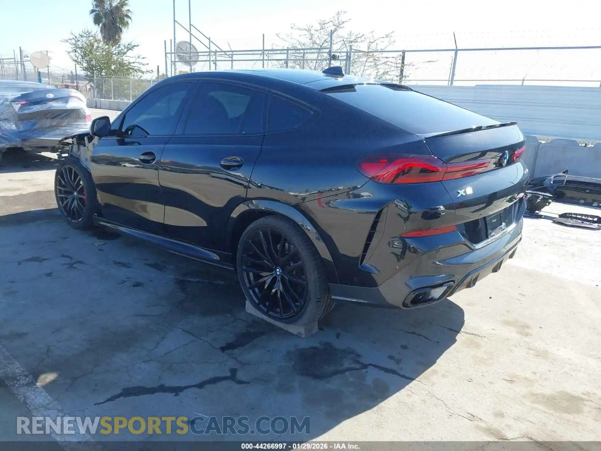 3 Photograph of a damaged car 5UXCY6C08P9R85026 BMW X6 2023