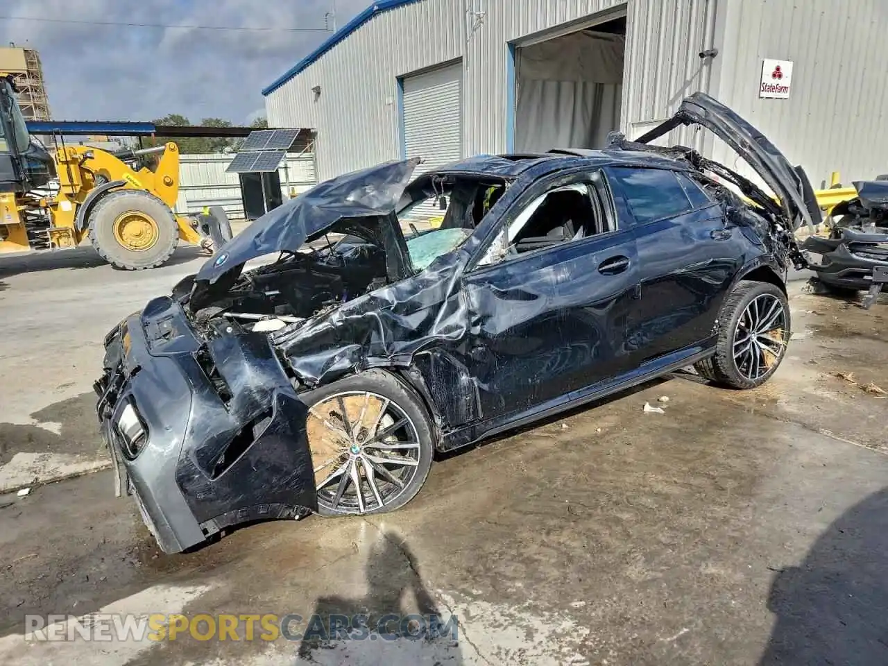 1 Фотография поврежденного автомобиля 5UXCY6C09P9P95736 BMW X6 2023