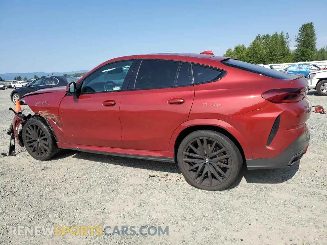 2 Photograph of a damaged car 5UXCY8C00P9R56499 BMW X6 2023