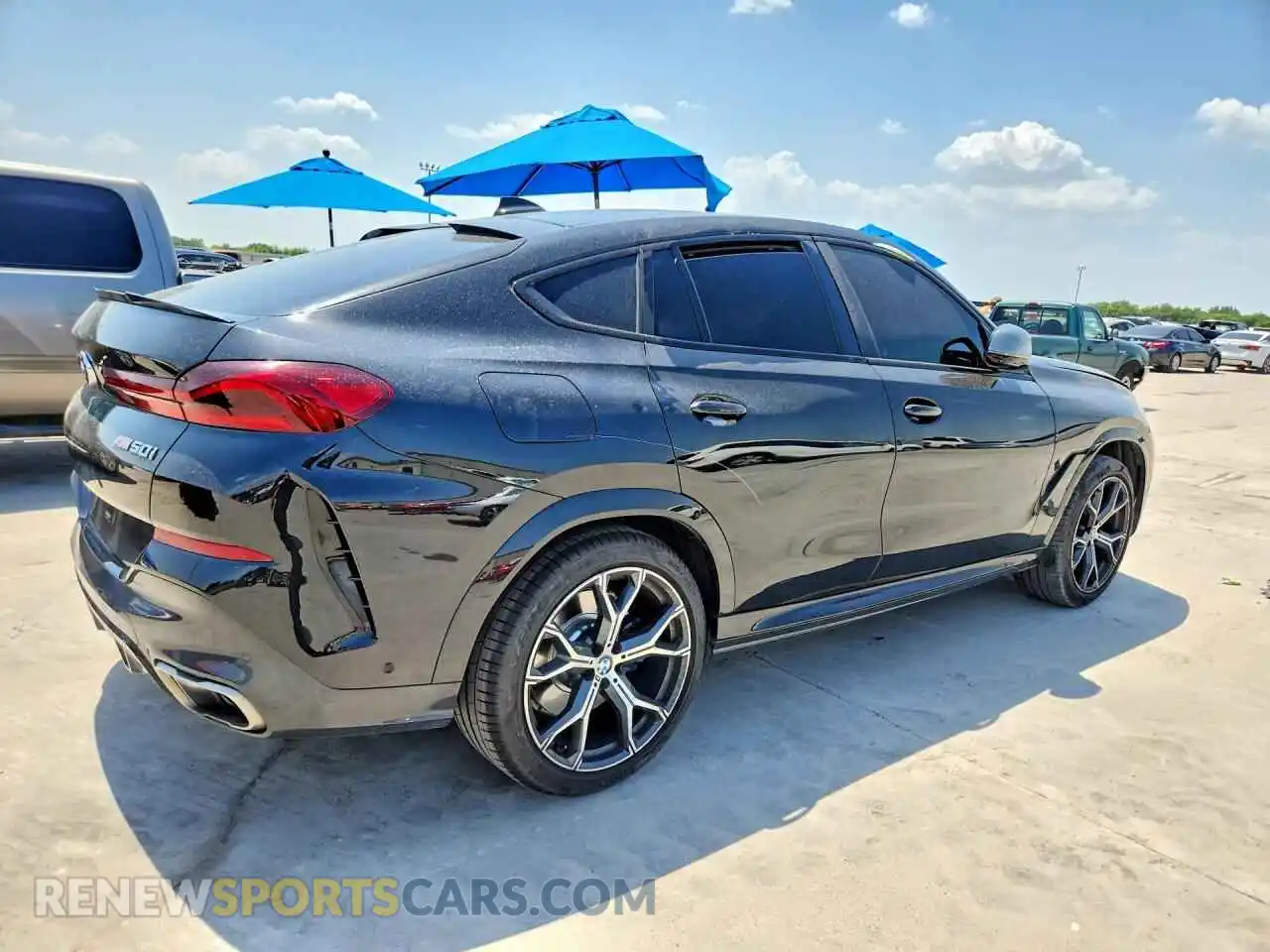 3 Photograph of a damaged car 5UXCY8C0XP9R29309 BMW X6 2023