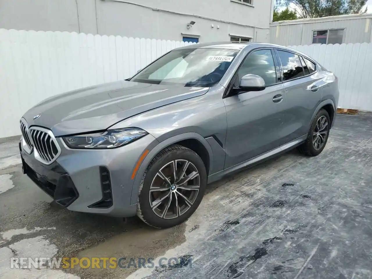 1 Photograph of a damaged car 5UX33EX01R9T68217 BMW X6 2024