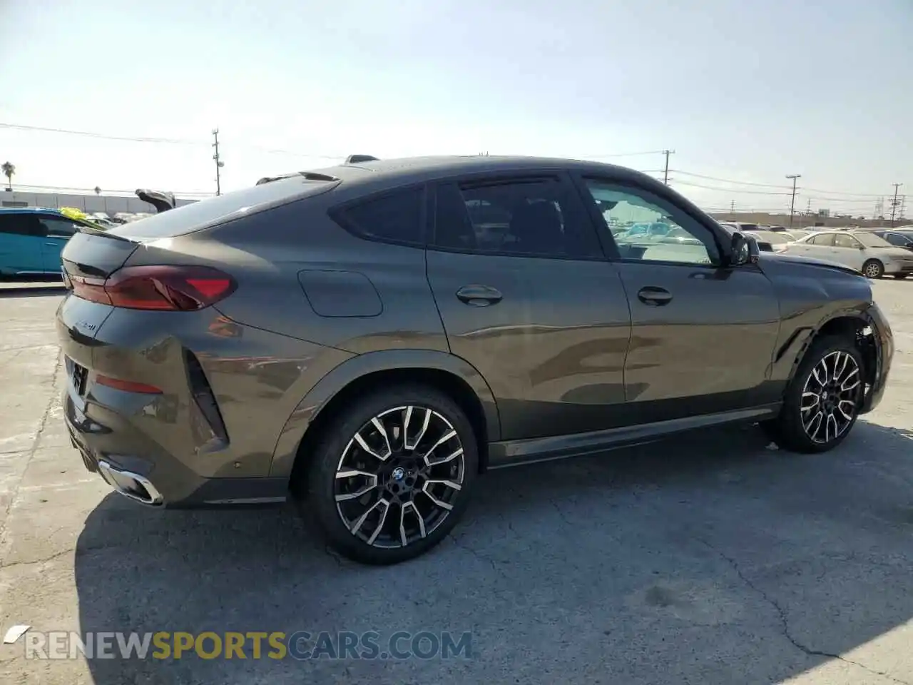 3 Photograph of a damaged car 5UX33EX02R9S92250 BMW X6 2024
